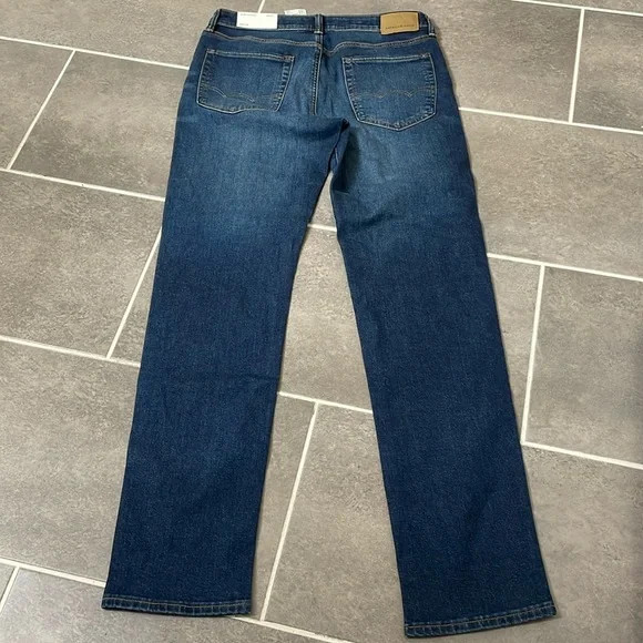 American Eagle Outfitters Airflex+ Slim Straight Jeans size 32X33.5